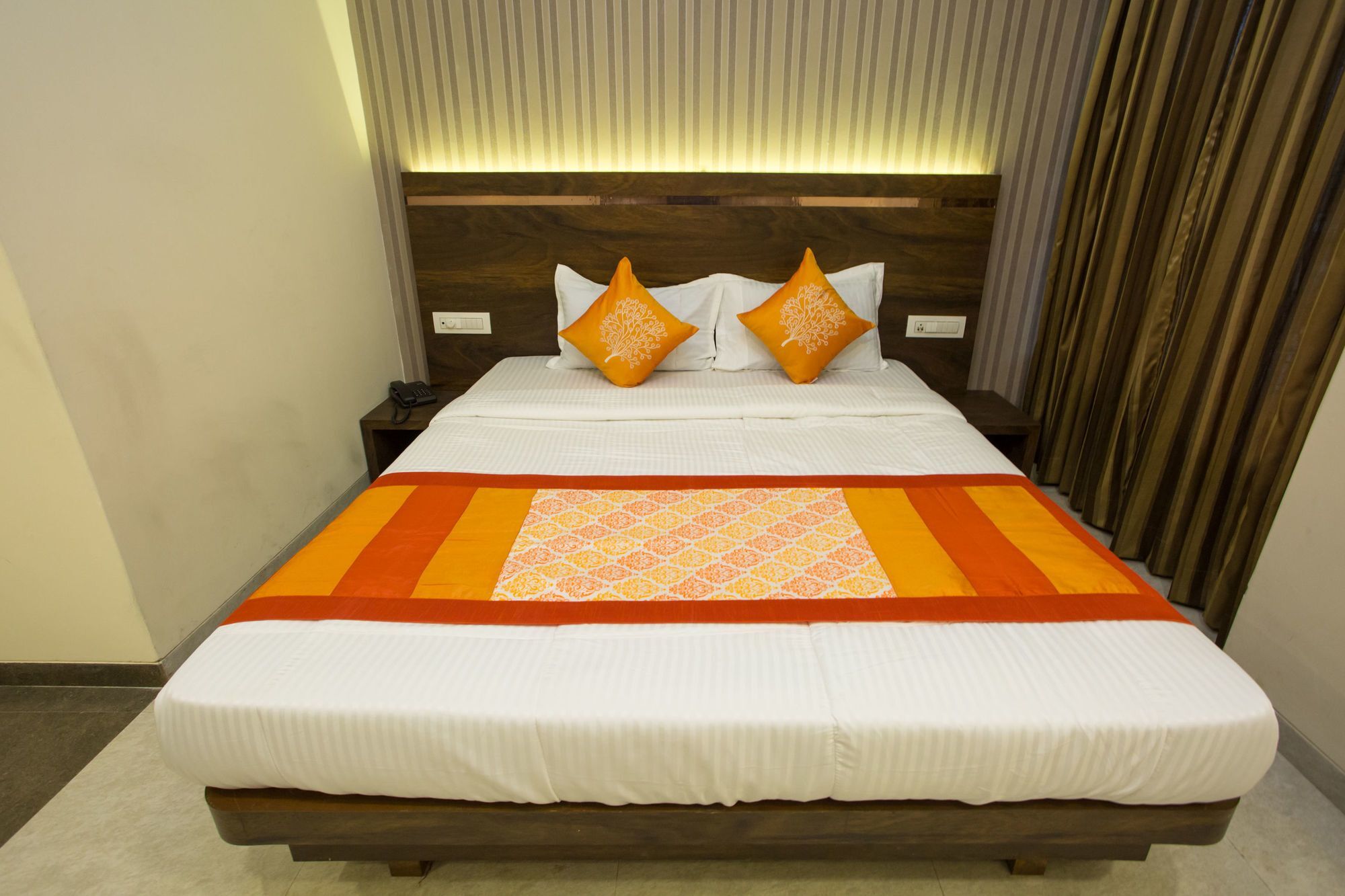 Oyo 7156 Hill View Residency Hotel Navi Mumbai Kültér fotó