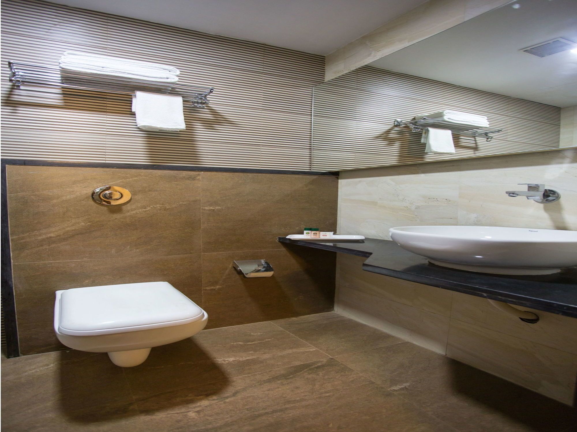Oyo 7156 Hill View Residency Hotel Navi Mumbai Kültér fotó